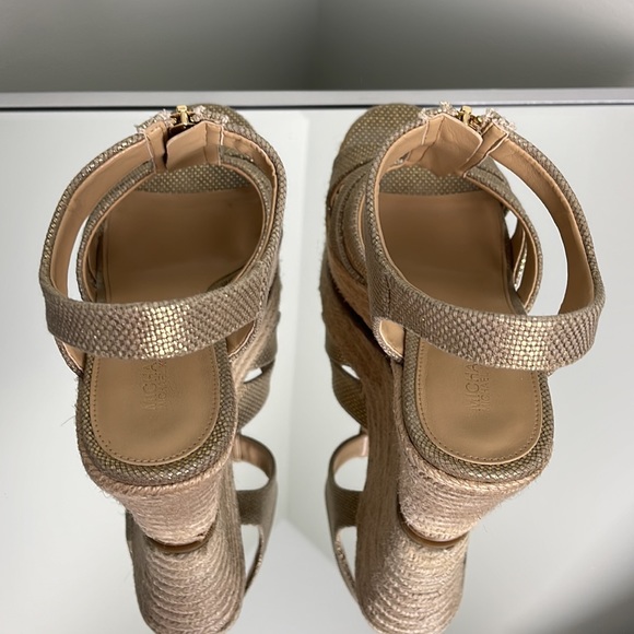 Michael Kors Gold Platform Wedges Ladies Size 8.5 - Picture 5 of 12